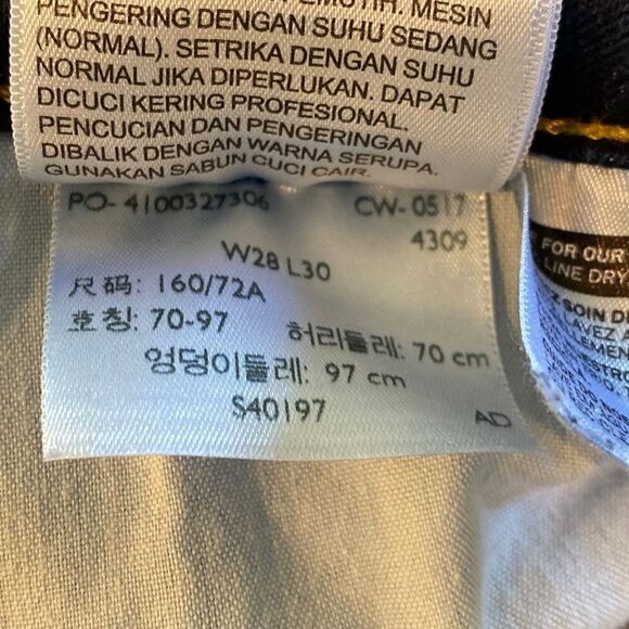 Levi’s Sz 28 Blue Denim Dark Wash 711 Skinny Jeans - Picture 7 of 8